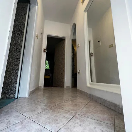 Rose Apartment