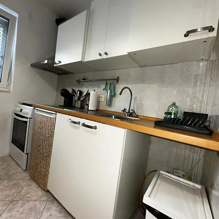 Rose Apartment *
